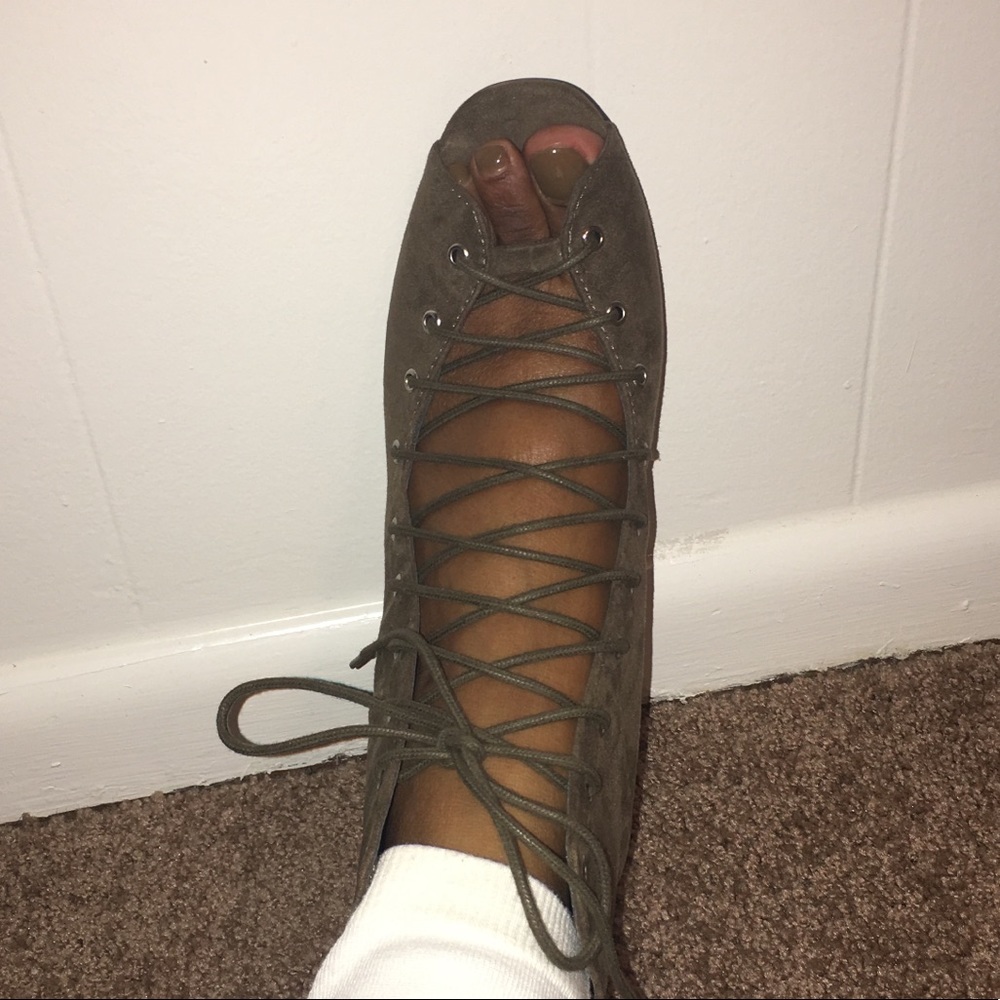 Lace up Wedge 3inch Bootie ‼️